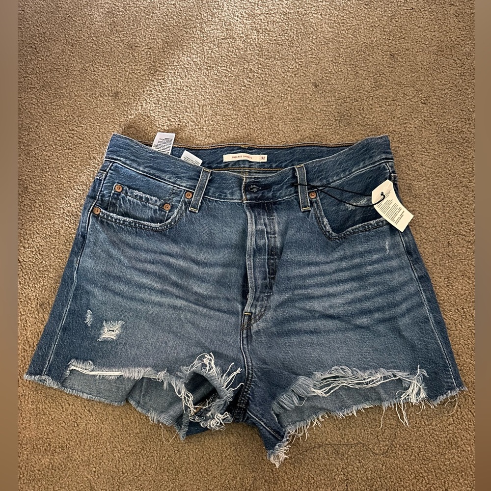 Levi’s shorts